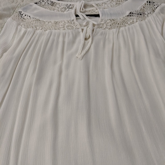 Short sleeve white top - Picture 2 of 2